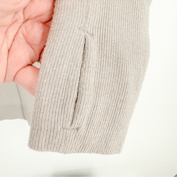 Athleta Gray Ribbed Asymmetrical Tunic - Picture 4 of 4